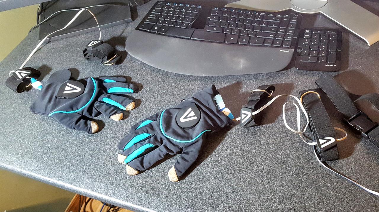 A review of Avatar VR gloves by Neurodigital Packet39